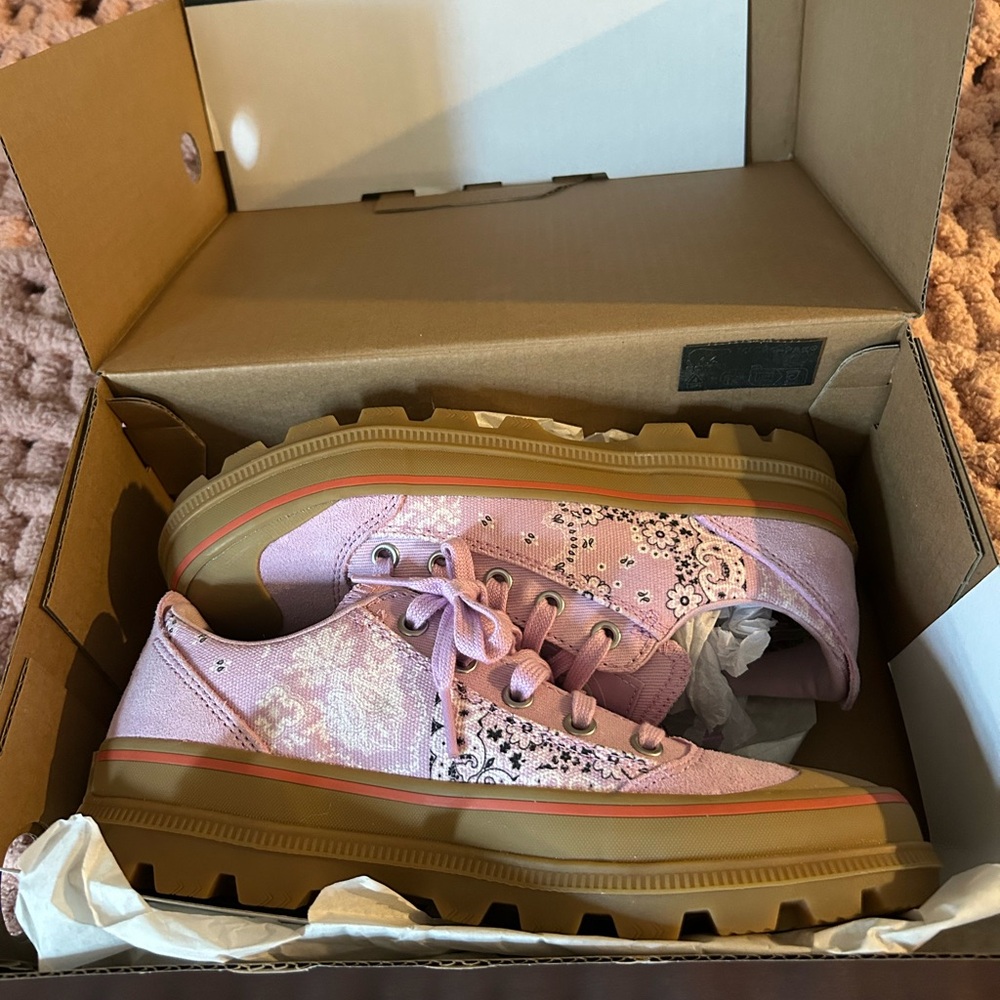 Sorel Women's Lilac Sneakers